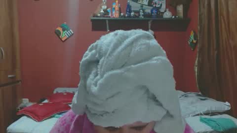 Snapshot of sasharosee2 chatting on January 9, 11:57 am S A S H A R O S E online show from January 9, 11:57 am