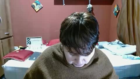 Snapshot of sasharosee2 chatting on January 12, 12:21 pm S A S H A R O S E online show from January 12, 12:21 pm