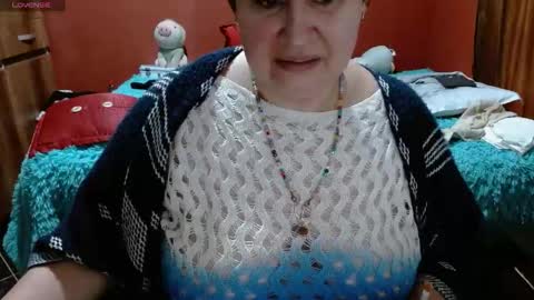 Snapshot of sasharosee2 chatting on February 21, 1:45 pm S A S H A R O S E online show from February 21, 1:45 pm