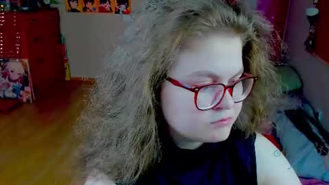 Snapshot of sashy_way chatting on July 5, 5:09 pm .Alexandra online show from July 5, 5:09 pm