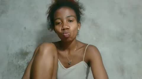 Snapshot of sasivia08 chatting on February 3, 6:40 am sasivia08 online show from February 3, 6:40 am