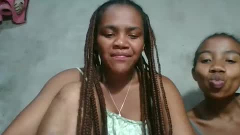 Snapshot of sasivia08 chatting on February 8, 6:33 pm sasivia08 online show from February 8, 6:33 pm