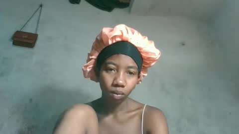 Snapshot of sasivia08 chatting on February 27, 8:58 am sasivia08 online show from February 27, 8:58 am