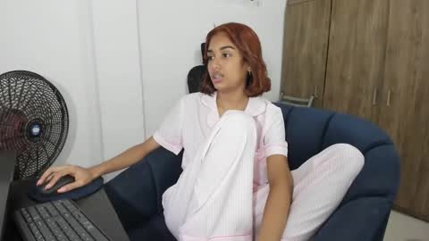 saskya13 online show from February 18, 4:08 am