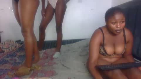 sassie_d online show from December 15, 9:52 pm