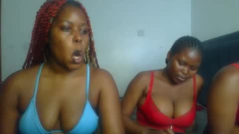 sassie_d online show from December 16, 10:04 pm