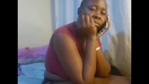 Snapshot of sassy_bella chatting on November 9, 6:06 pm sassy_bella online show from November 9, 6:06 pm