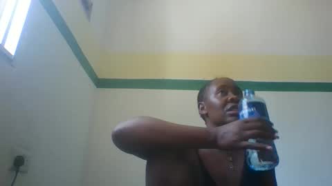 Snapshot of sassy_bella chatting on November 16, 9:26 am sassy_bella online show from November 16, 9:26 am