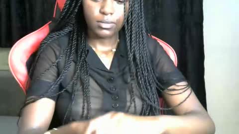 sassy_lyne online show from May 12, 10:23 am