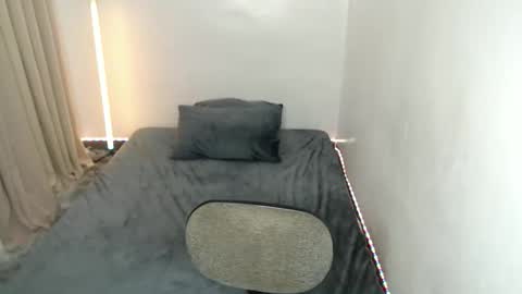 sassy_vivits online show from April 25, 3:31 pm