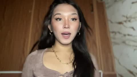 Sassygirl online show from May 26, 1:45 am