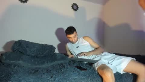 005Daringsouls online show from February 9, 3:11 am