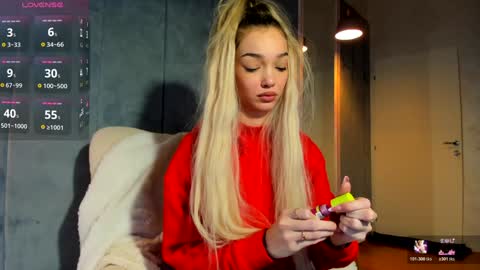 sassyt33n online show from October 26, 9:15 am