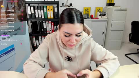 sassytiff online show from January 8, 12:15 pm