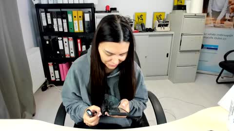 sassytiff online show from October 7, 10:34 am