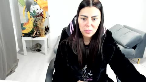 sassytiff online show from January 14, 2:55 pm