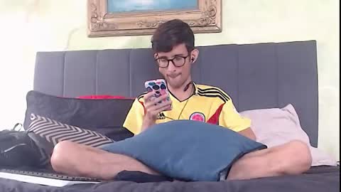 sasuke_bigcock online show from June 19, 1:37 pm