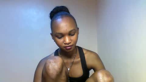 Snapshot of sasy_tina chatting on February 23, 1:19 pm Tina online show from February 23, 1:19 pm