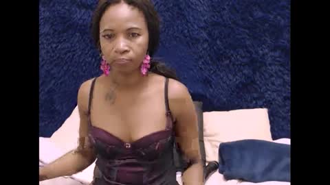 Snapshot of sasyylissaa chatting on January 16, 12:02 am sasyylissaa online show from January 16, 12:02 am