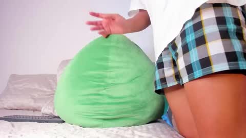     online show from December 17, 7:47 am