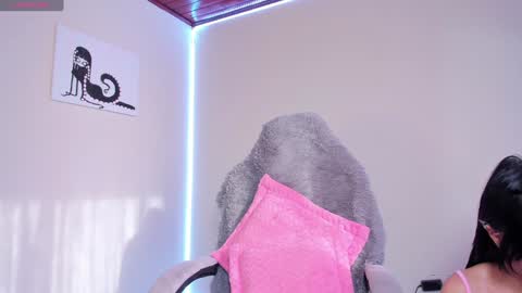 Snapshot of satanbabee_ chatting on January 13, 9:20 pm im expecting 300 thumbs up on my altar online show from January 13, 9:20 pm