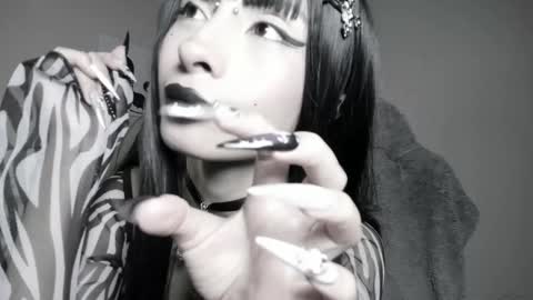 Snapshot of satanbabee_ chatting on January 18, 4:04 am im expecting 300 thumbs up on my altar online show from January 18, 4:04 am