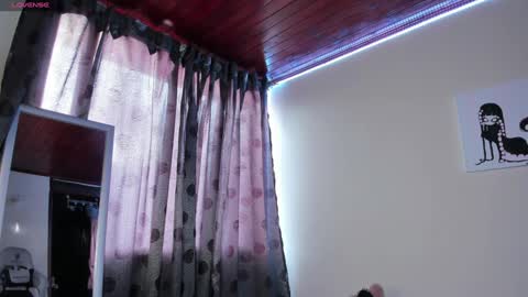 Snapshot of satanbabee_ chatting on January 25, 10:28 pm im expecting 300 thumbs up on my altar online show from January 25, 10:28 pm