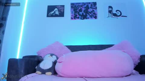 Snapshot of satanbabee_ chatting on November 17, 2:39 am im expecting 300 thumbs up on my altar online show from November 17, 2:39 am