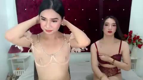 Snapshot of satiable_sashax chatting on October 9, 2:53 am Sasha online show from October 9, 2:53 am