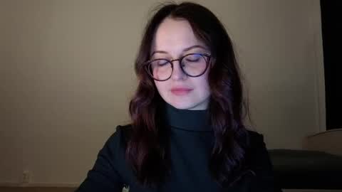 Lori online show from April 10, 6:45 pm