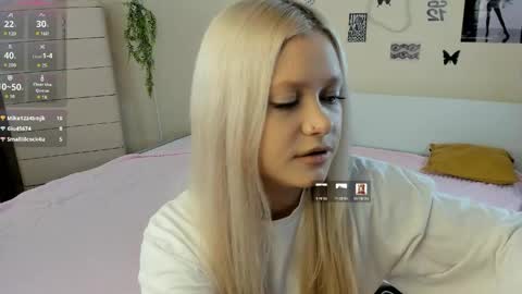 satinpresence online show from May 5, 5:59 am