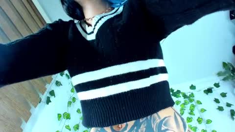Snapshot of saturno_stone chatting on December 6, 9:54 am Saturnooo online show from December 6, 9:54 am