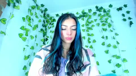 Snapshot of saturno_stone chatting on December 11, 5:00 am Saturnooo online show from December 11, 5:00 am
