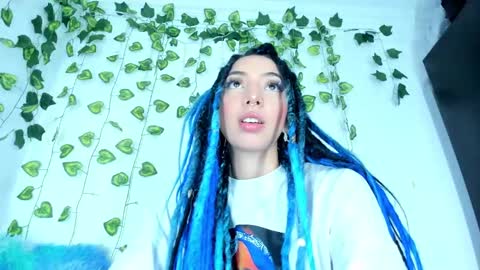 Snapshot of saturno_stone chatting on December 28, 5:44 am Saturnooo online show from December 28, 5:44 am