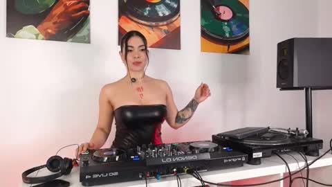 Snapshot of satyadj chatting on February 25, 8:18 pm Satya dj online show from February 25, 8:18 pm