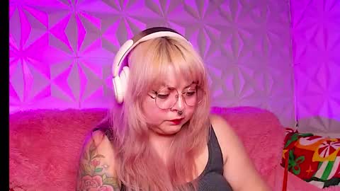 Gina George online show from February 3, 12:42 am