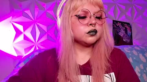 Gina George online show from April 26, 10:18 pm