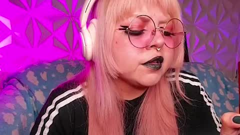 Gina George online show from April 28, 2:27 am
