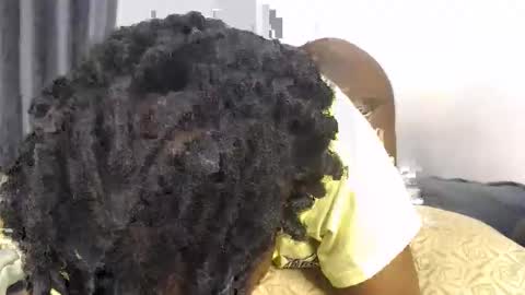 Snapshot of sauce_pety chatting on February 3, 3:04 am pety online show from February 3, 3:04 am