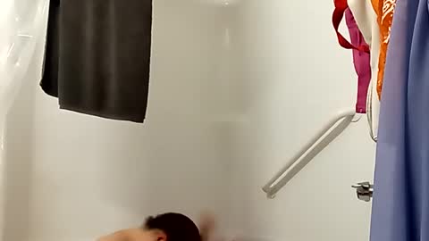 Snapshot of saucybear666 chatting on January 29, 8:40 am SnowBunny online show from January 29, 8:40 am