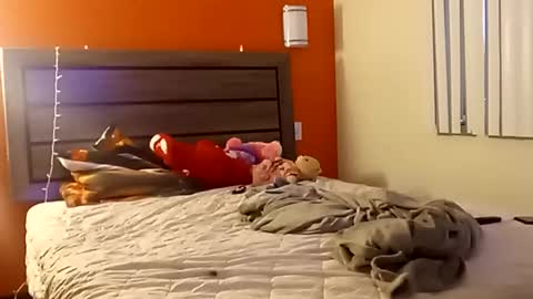 Snapshot of saucybear666 chatting on March 8, 4:12 am SnowBunny online show from March 8, 4:12 am