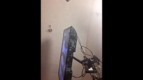 Snapshot of saucybear666 chatting on October 16, 2:56 am SnowBunny online show from October 16, 2:56 am