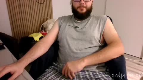 Snapshot of saucybonjo chatting on December 31, 12:54 am Ben online show from December 31, 12:54 am