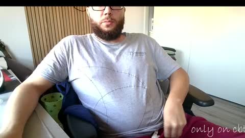 Snapshot of saucybonjo chatting on February 7, 11:03 pm Ben online show from February 7, 11:03 pm