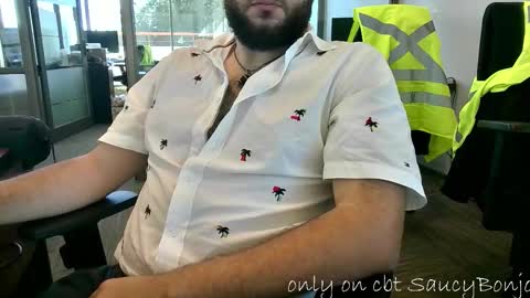 Snapshot of saucybonjo chatting on February 10, 8:24 pm Ben online show from February 10, 8:24 pm