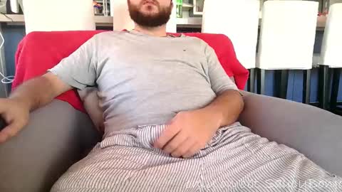 Snapshot of saucybonjo chatting on February 28, 10:44 pm Ben online show from February 28, 10:44 pm