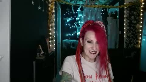 SaucySky online show from October 11, 8:29 pm