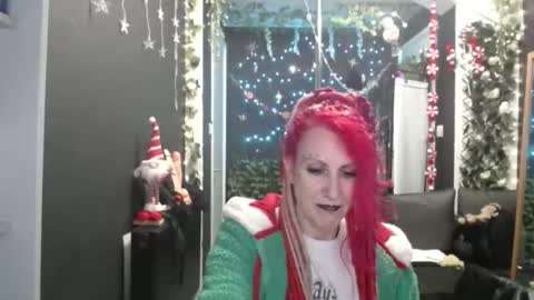 SaucySky online show from December 13, 10:15 pm