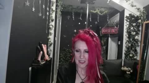 Snapshot of saucysky chatting on February 14, 11:56 pm SaucySky online show from February 14, 11:56 pm