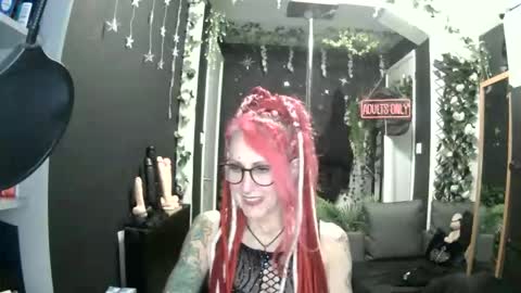 SaucySky online show from March 13, 10:05 pm